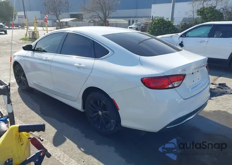 2015 Chrysler 200 Limited z USA, uszkodzony, nr VIN 1C3CCCAB0FN667401